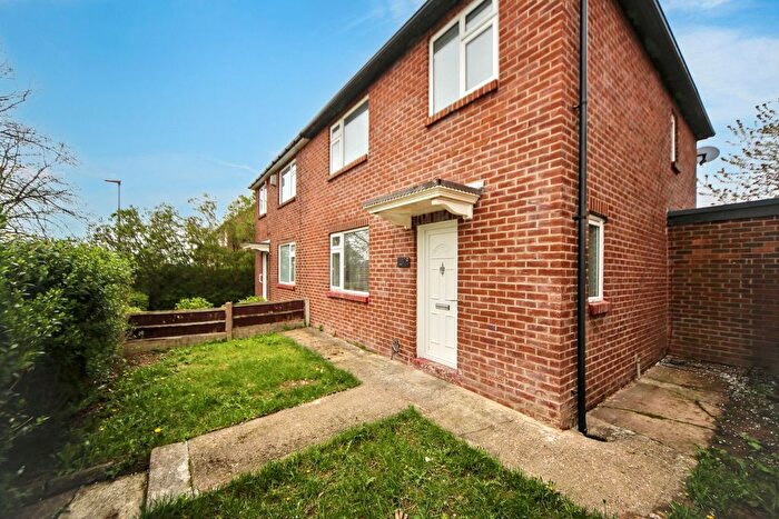 3 Bedroom Semi Detached House For Sale In Levens Walk, Wigan, WN5