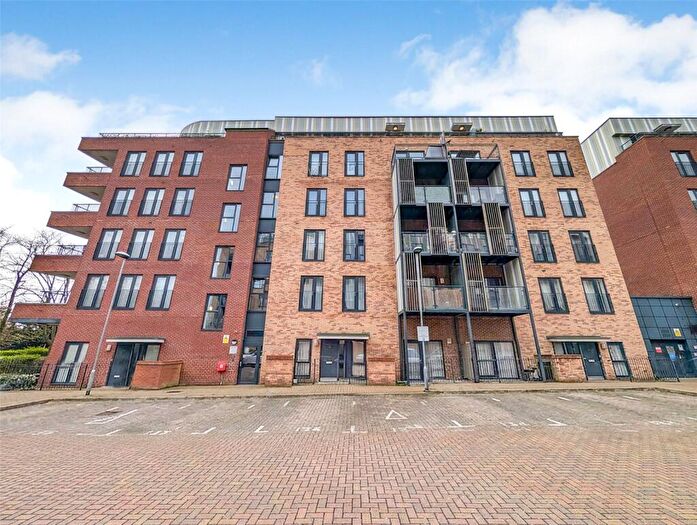 2 Bedroom Flat For Sale In Maxwell Road, Romford, RM7