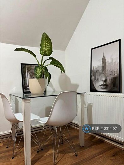 1 Bedroom Flat To Rent In South Norwood Hill, London, SE25