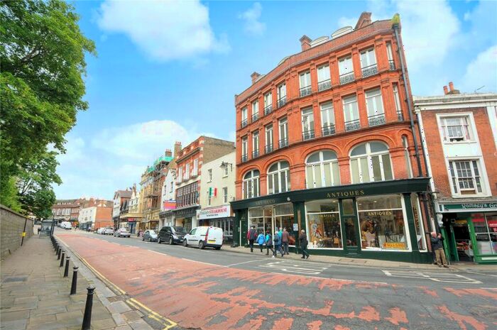 2 Bedroom Apartment To Rent In Thames Street, Windsor, Berkshire, SL4