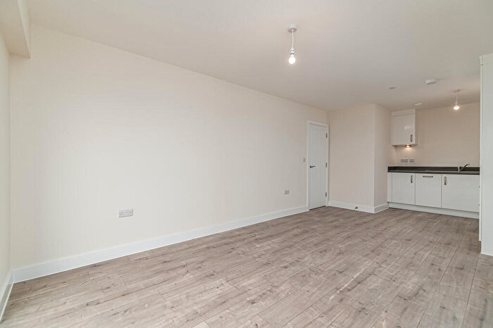 1 Bedroom Flat To Rent In Hunslet House, Station Quarter, Corby, NN17