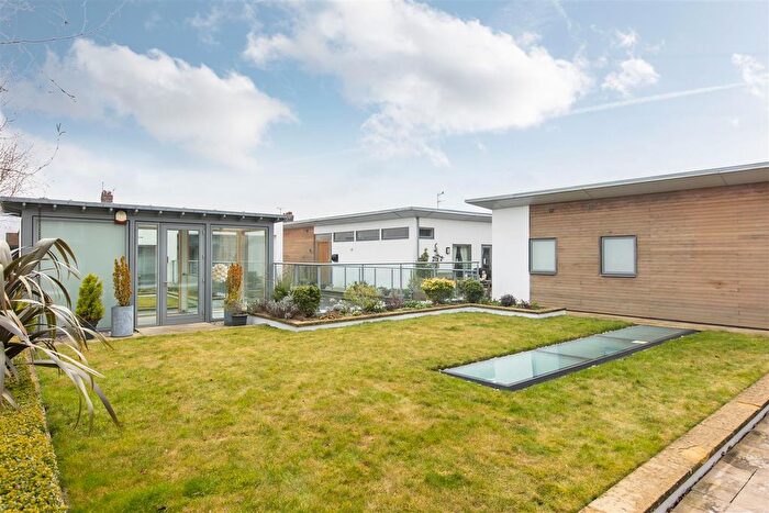 2 Bedroom Town House For Sale In Spire View, Pickering, YO18