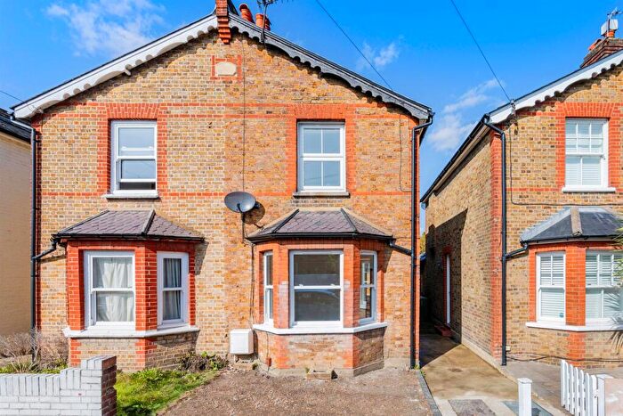 3 Bedroom Semi-Detached House To Rent In Beaconsfield Road, Surbiton, KT5