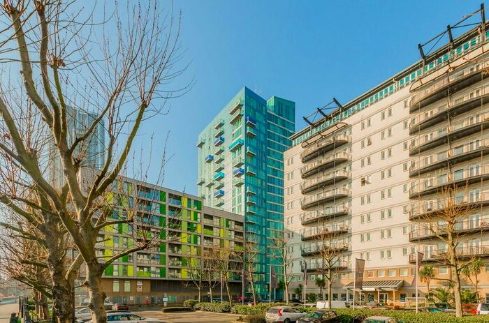 1 Bedroom Flat To Rent In High Street, Stratford, London, E15