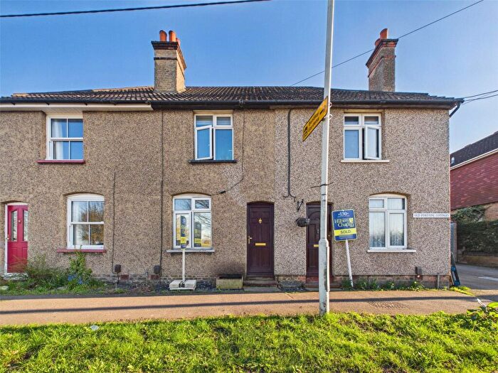 2 Bedroom Terraced House For Sale In Wash Road West, Basildon, Essex, SS15