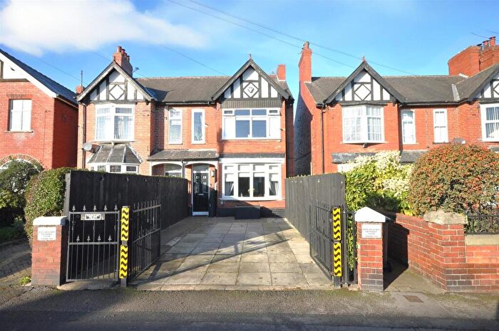 3 Bedroom Semi-Detached House For Sale In Field Road, Thorne, Doncaster, DN8