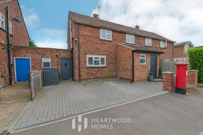 3 Bedroom Semi Detached House For Sale In Roestock Lane, Colney Heath, AL4