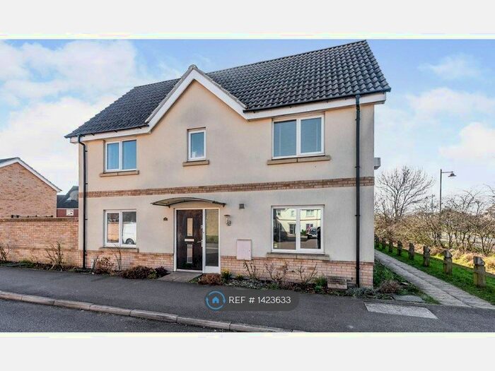 3 Bedroom Semi-Detached House To Rent In Vickers Way, Cambridge, CB23