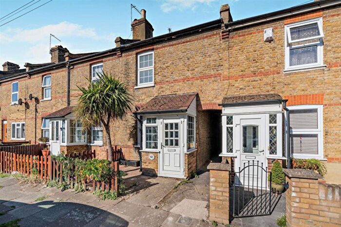 2 Bedroom Terraced House For Sale In Blenheim Road, Dartford, DA1