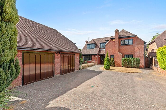 4 Bedroom Detached House For Sale In Wendover Road, Stoke Mandeville, HP22