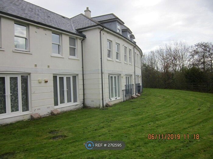 2 Bedroom Flat To Rent In Catchfrench Crescent, Liskeard, PL14