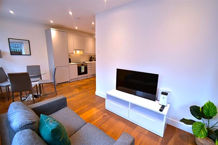 1 Bedroom Property To Rent In Stoke Road, Slough, SL2