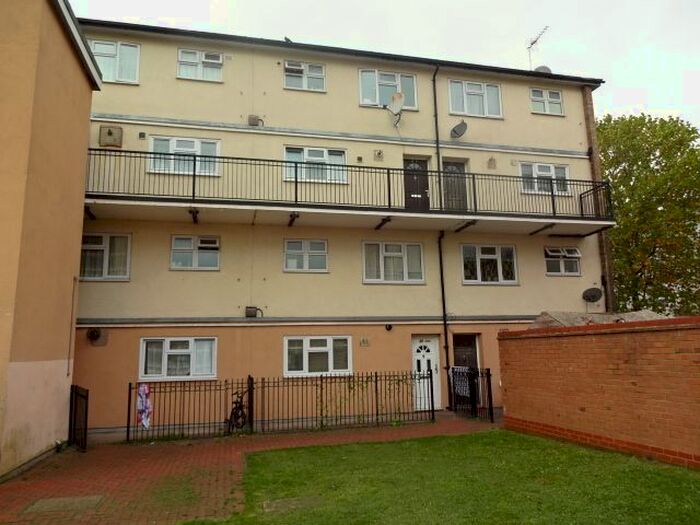 2 Bedroom Flat To Rent In Haldane Road, Southall, UB1