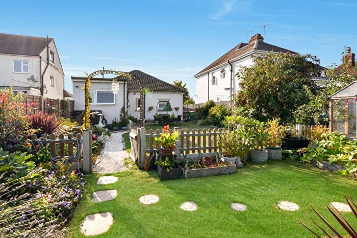 2 Bedroom Bungalow For Sale In Stambridge Road, Rochford, Essex, SS4