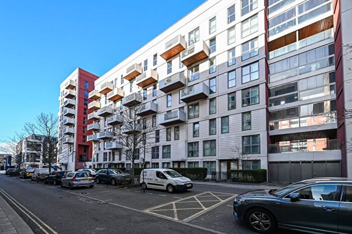 3 Bedroom Flat To Rent In Fortuna House, East Village, Stratford, London, E20