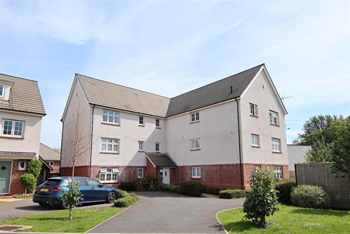 2 Bedroom Flat For Sale In Alexander Road, Frenchay, Bristol, BS16