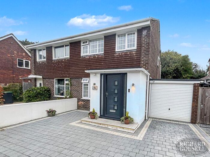 3 Bedroom Semi-Detached House For Sale In Christchurch, BH23