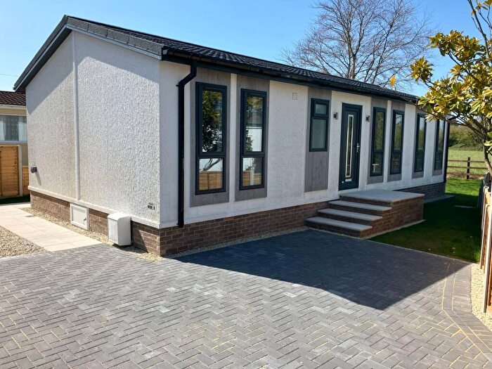 2 Bedroom Park Home For Sale In Gloucester Road, Cheltenham, GL51