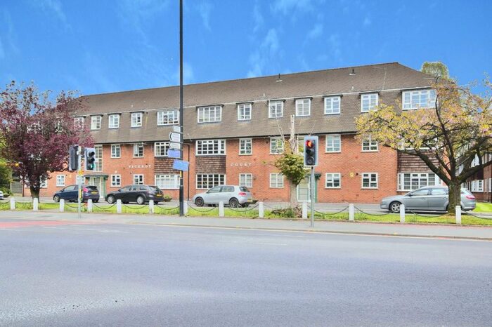 3 Bedroom Apartment To Rent In Wilmslow Road, Manchester, Greater Manchester, M20