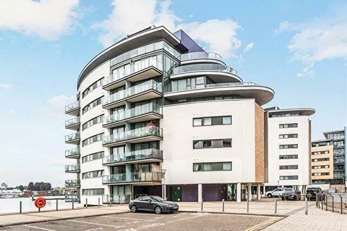 2 Bedroom Apartment To Rent In Fathom Court, Basin Approach, Gallions Point, Excel, London, E16
