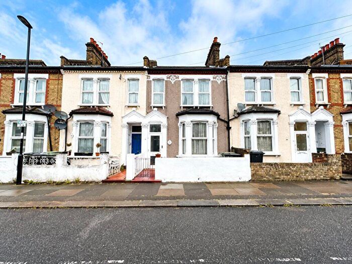3 Bedroom Terraced House For Sale In Elmer Road, London, SE6