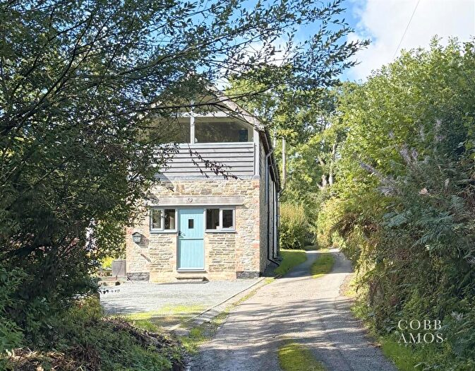 2 Bedroom Cottage For Sale In Cross A Dyke, New Radnor, LD8
