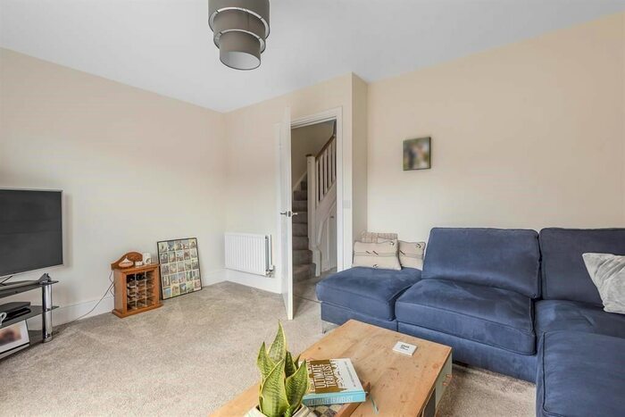 5 Bedroom Flat To Rent In Wilton Way, London, E8