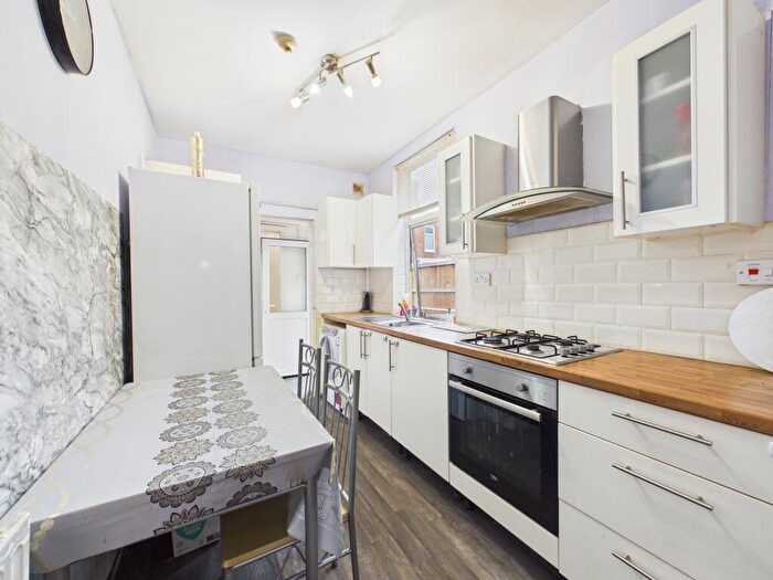 3 Bedroom Terraced House To Rent In Barclay Street, Leicester, LE3