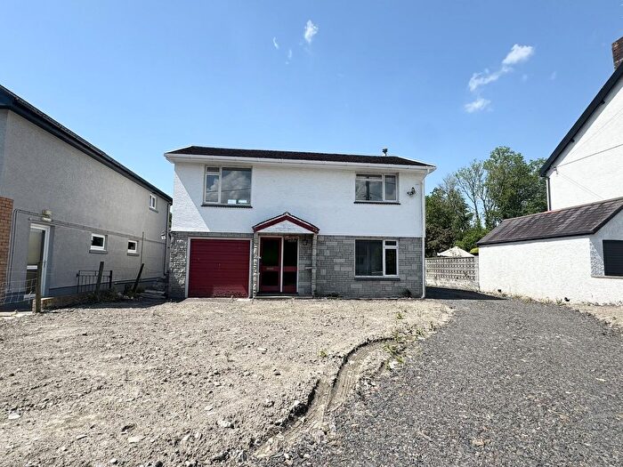 2 Bedroom Detached House For Sale In Cilycwm Road, Llandovery, Carmarthenshire., SA20
