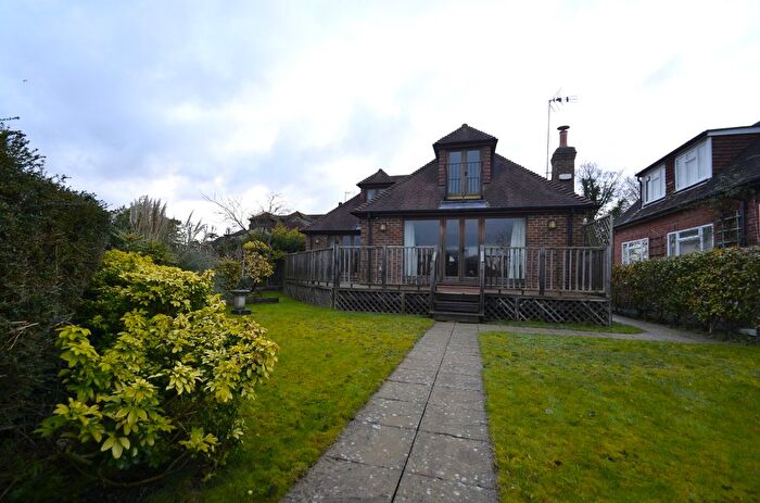 4 Bedroom Detached Bungalow To Rent In Thames Side, Staines, TW18