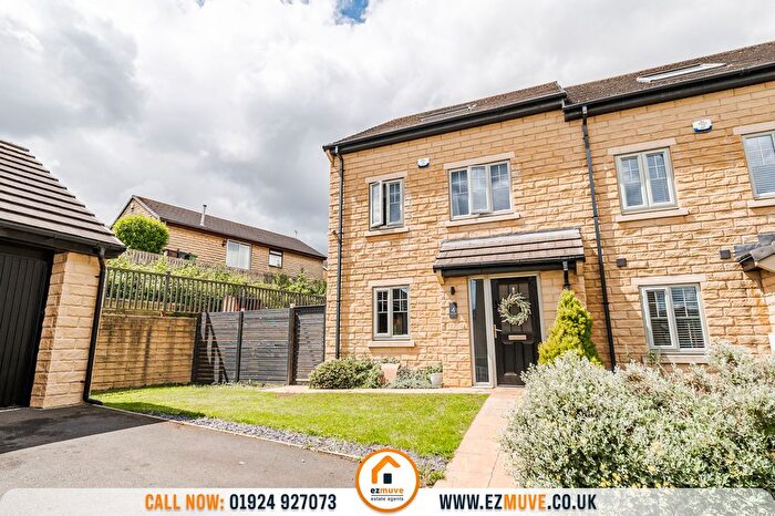 5 Bedroom End Terrace House For Sale In Oakwell Croft, Batley, WF17