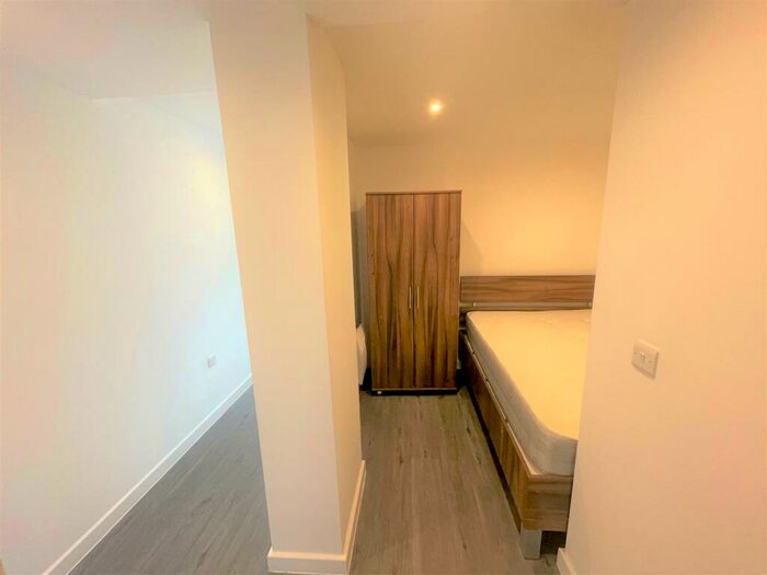 Studio To Rent In Regent House Regent Street, Barnsley, S70