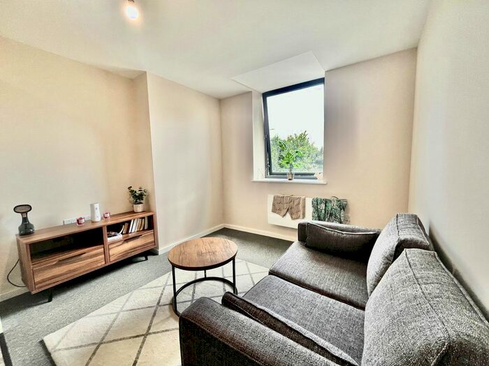 1 Bedroom Flat To Rent In Windsor Street, Salford, M5