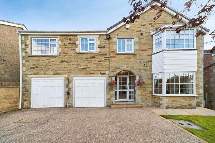 6 Bedroom Detached House For Sale In Sutton Drive, Cullingworth, Bradford, BD13