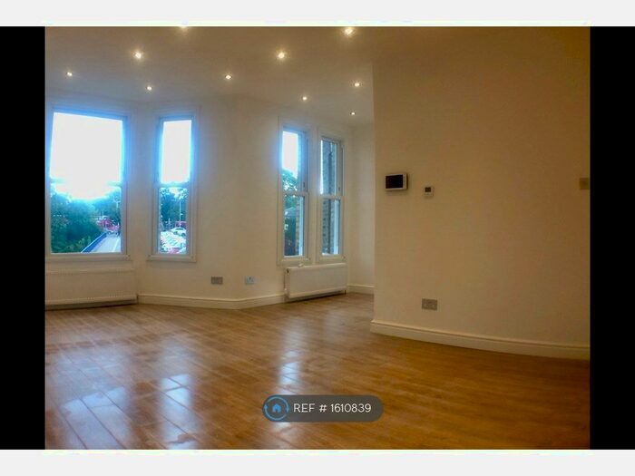 2 Bedroom Flat To Rent In Farquhar Rd, London, SE19