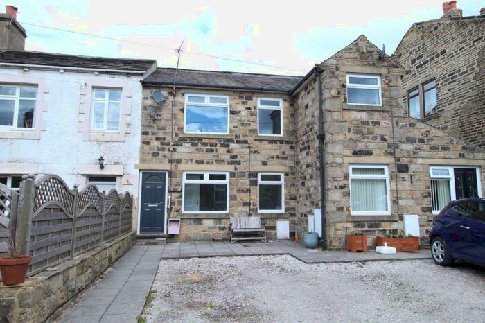 2 Bedroom Flat To Rent In Football, Yeadon, Guiseley, Leeds, LS19