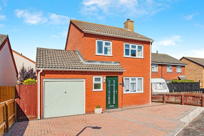 3 Bedroom Detached House For Sale In Widgeon Close, Minehead, TA24