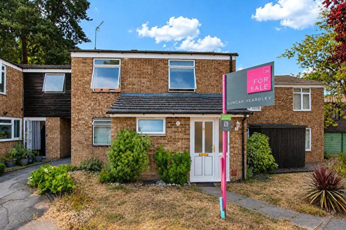 4 Bedroom Terraced House For Sale In Claverdon, Bracknell, Berkshire, RG12
