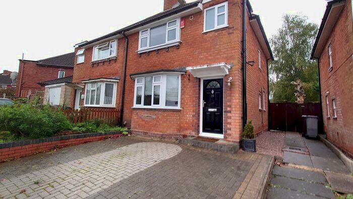 3 Bedroom Semi-Detached House To Rent In Damson Lane, Solihull, B91