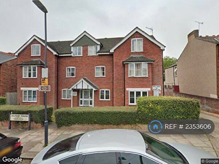2 Bedroom Flat To Rent In Evelyn House, Harrow, HA1