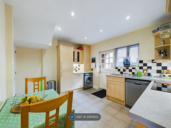 4 Bedroom Terraced House To Rent In The Courtyard, Scarborough, YO11
