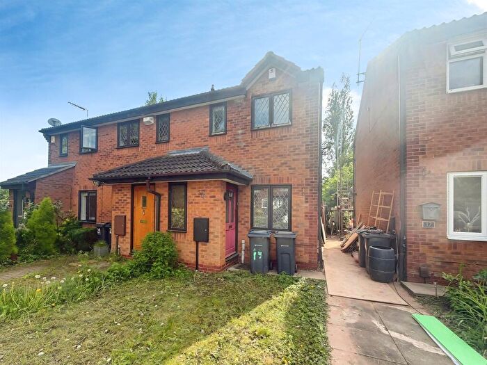 2 Bedroom End Of Terrace House For Sale In Kinwarton Close, Birmingham, B25