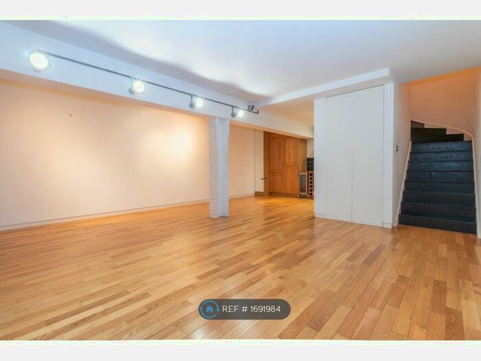 2 Bedroom Flat To Rent In The Jam Factory, London, SE1