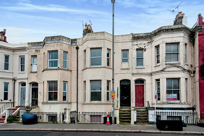 1 Bedroom Flat To Rent In Queens Road, Hastings, East Sussex, TN34