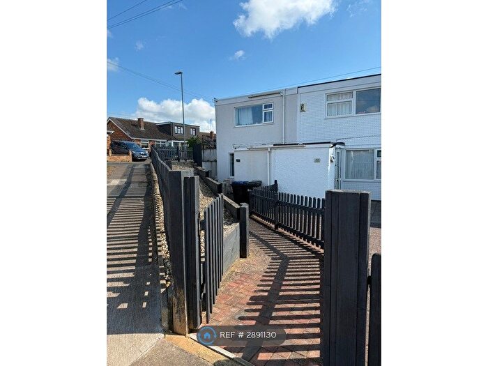 1 Bedroom Flat To Rent In Rennishaw Way, Northampton, NN2