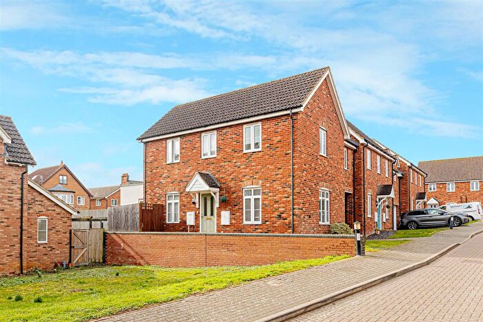 4 Bedroom Detached House For Sale In Princess Close, Flitwick, Bedford, MK45