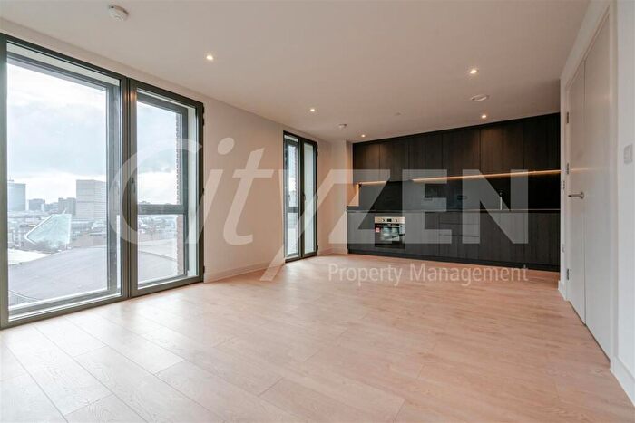 1 Bedroom Flat To Rent In Waterhouse Gardens, Dutton Street, Manchester, M3