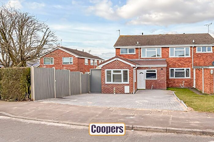 4 Bedroom Semi-Detached House To Rent In Blandford Drive, Coventry, CV2