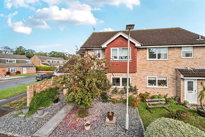 4 Bedroom Semi-detached House For Sale In Beckett Close, Wokingham, Berkshire, RG40
