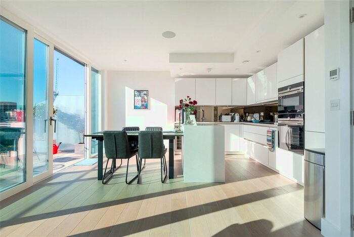 3 Bedroom Flat To Rent In Claremont House, Quebec Way, SE16